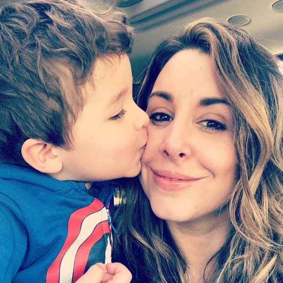 Meet your Posher, Sara - Picture 1 of 1